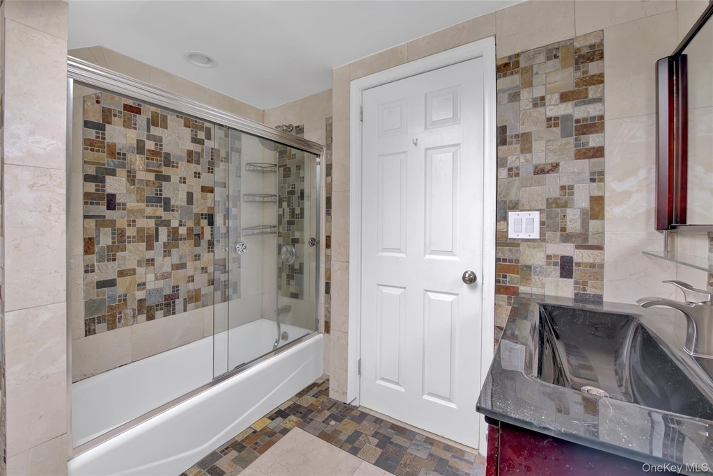 1719 Cedar Swamp Road - Photo 22