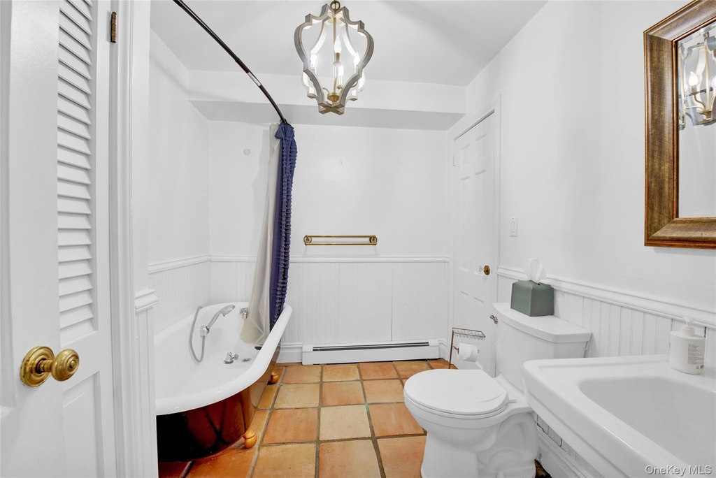 1719 Cedar Swamp Road - Photo 18