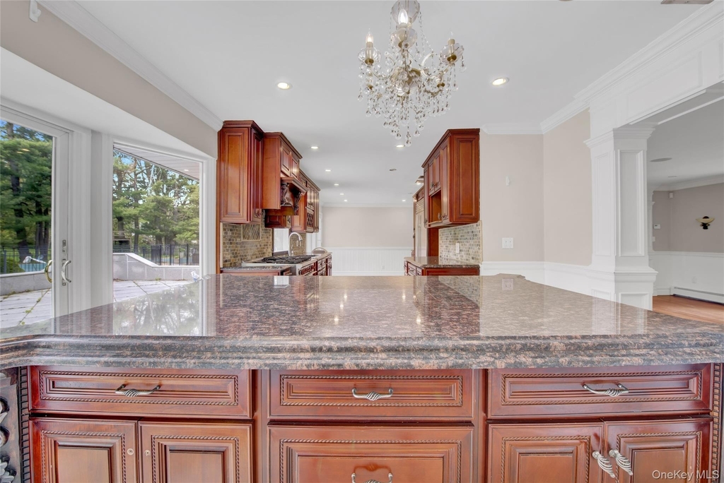 1719 Cedar Swamp Road - Photo 8