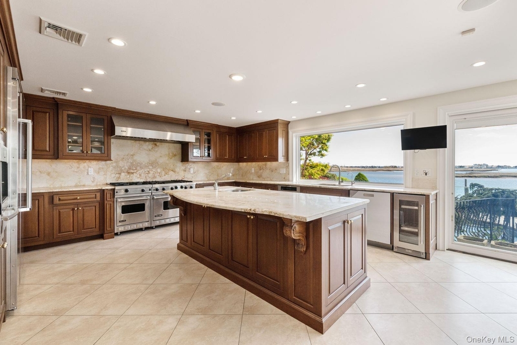 49 Harborview W - Photo 16