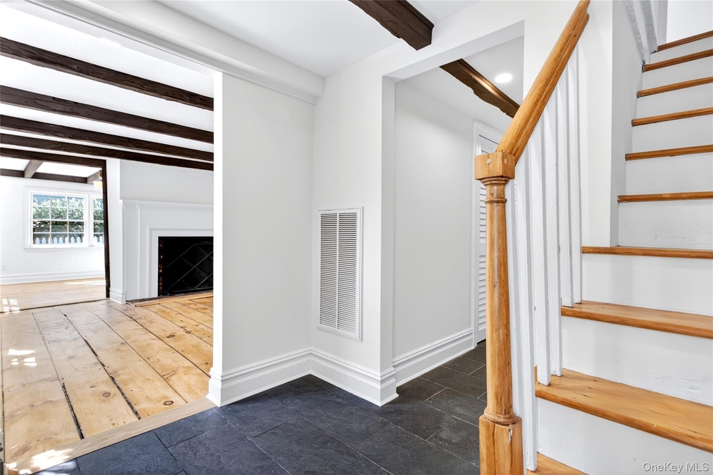 94 Main Street - Photo 13