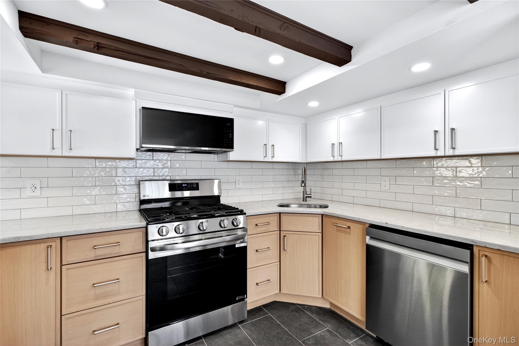 94 Main Street - Photo 2