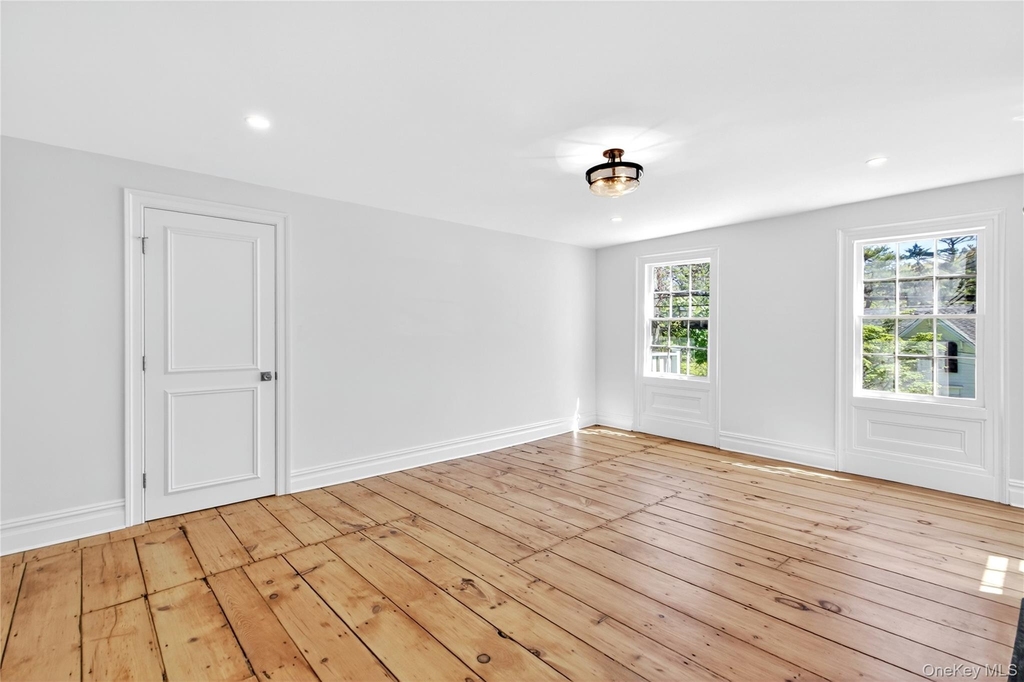 94 Main Street - Photo 15
