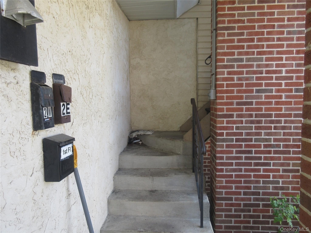 20 Bridge Street - Photo 2