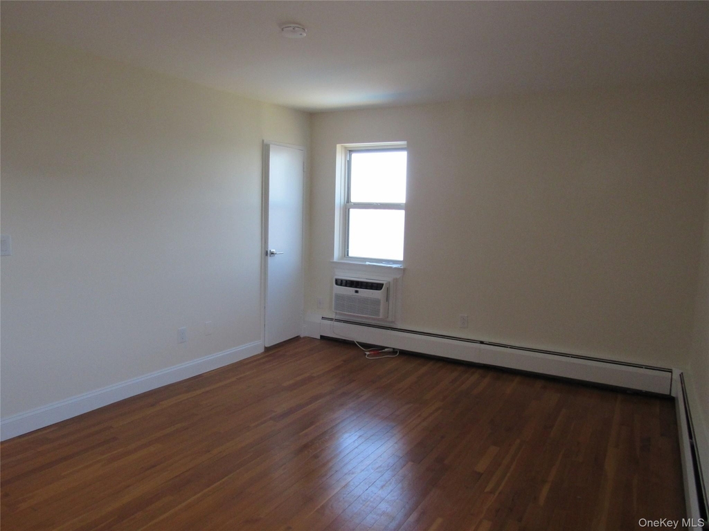 103 Gedney Street - Photo 10