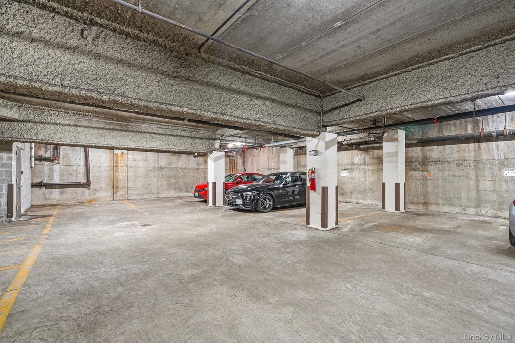 560 Halstead Avenue - Photo 18