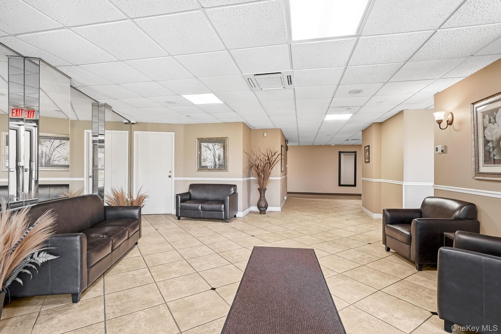 560 Halstead Avenue - Photo 21