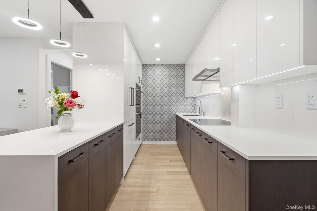 560 Halstead Avenue - Photo 12