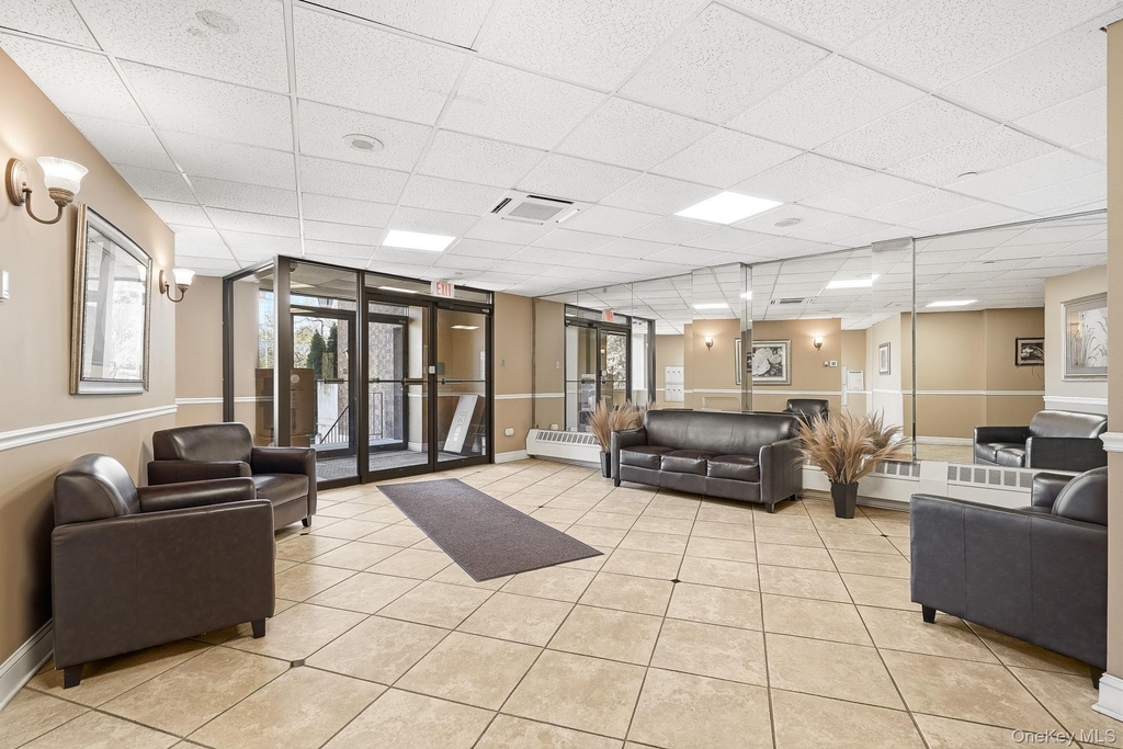 560 Halstead Avenue - Photo 22