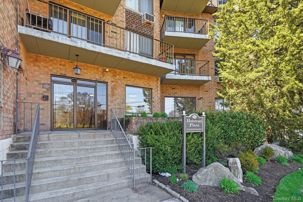 560 Halstead Avenue - Photo 20