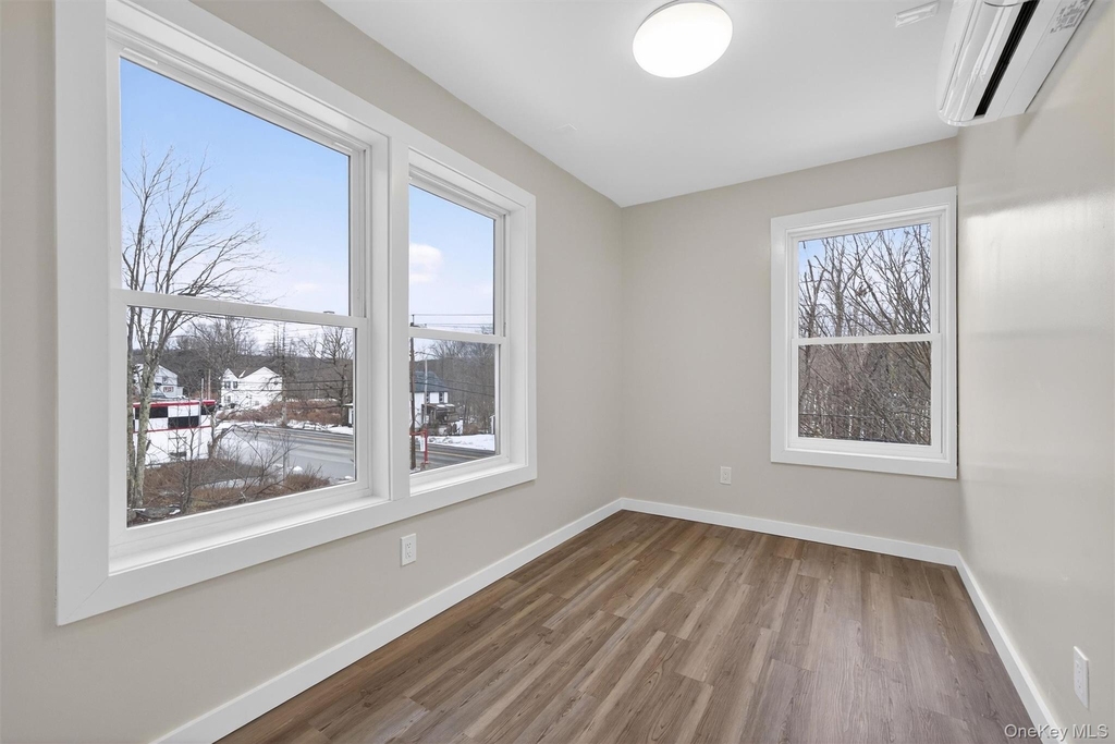 303 Main Street - Photo 6