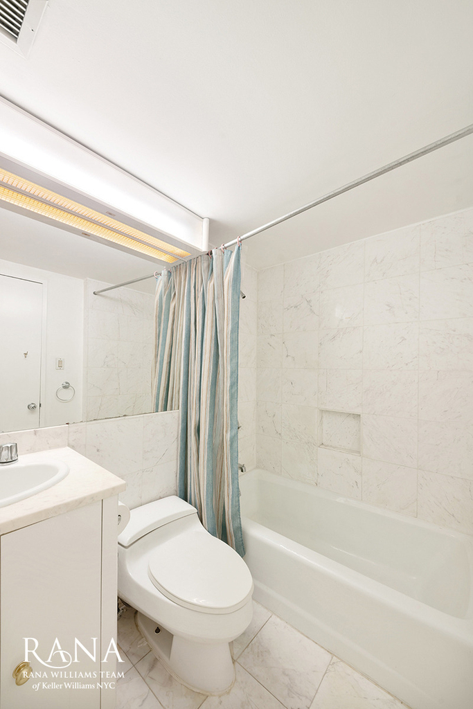 106 Central Park S - Photo 6