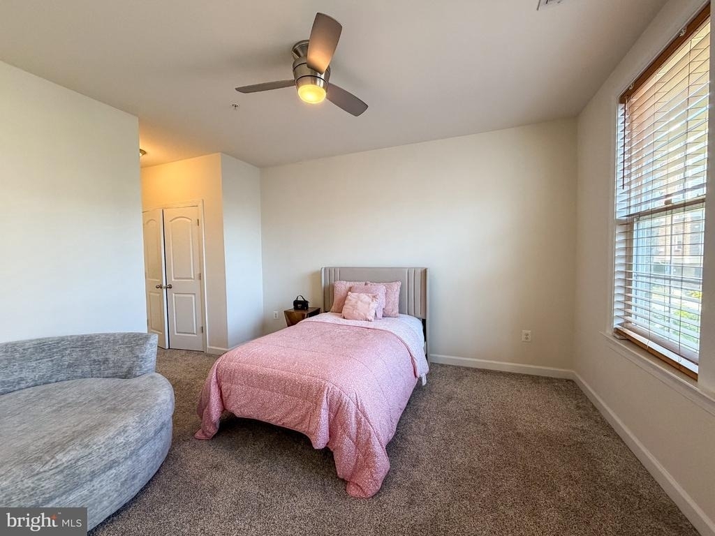 13723 Neil Armstrong Avenue - Photo 14