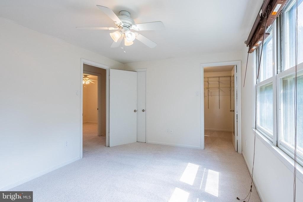 3048 Silent Valley Drive - Photo 23
