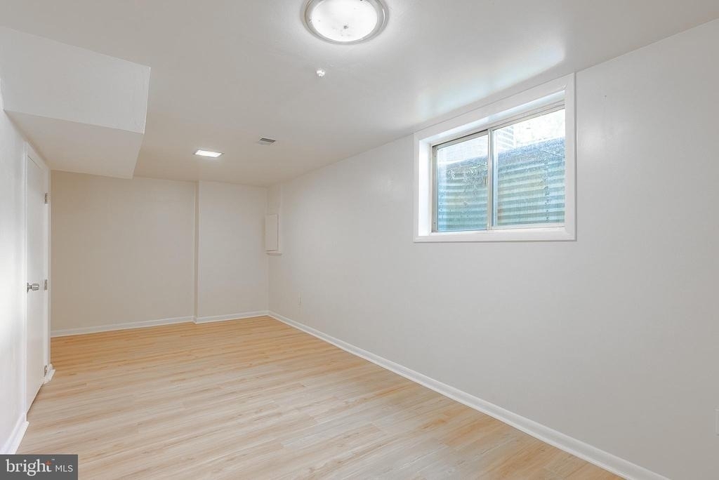 3048 Silent Valley Drive - Photo 17