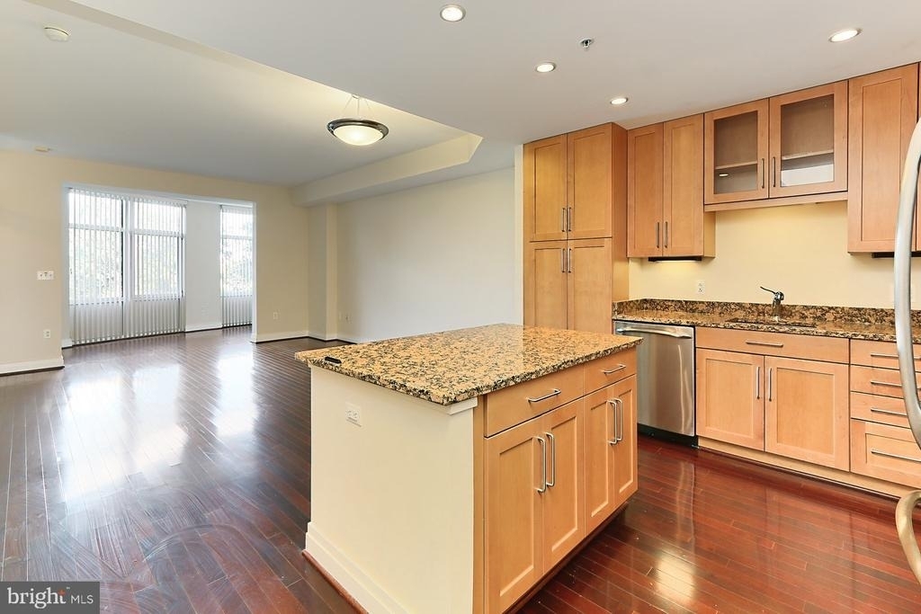 8220 Crestwood Heights Drive - Photo 9