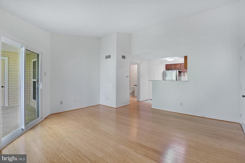 1535 Lincoln - Photo 3