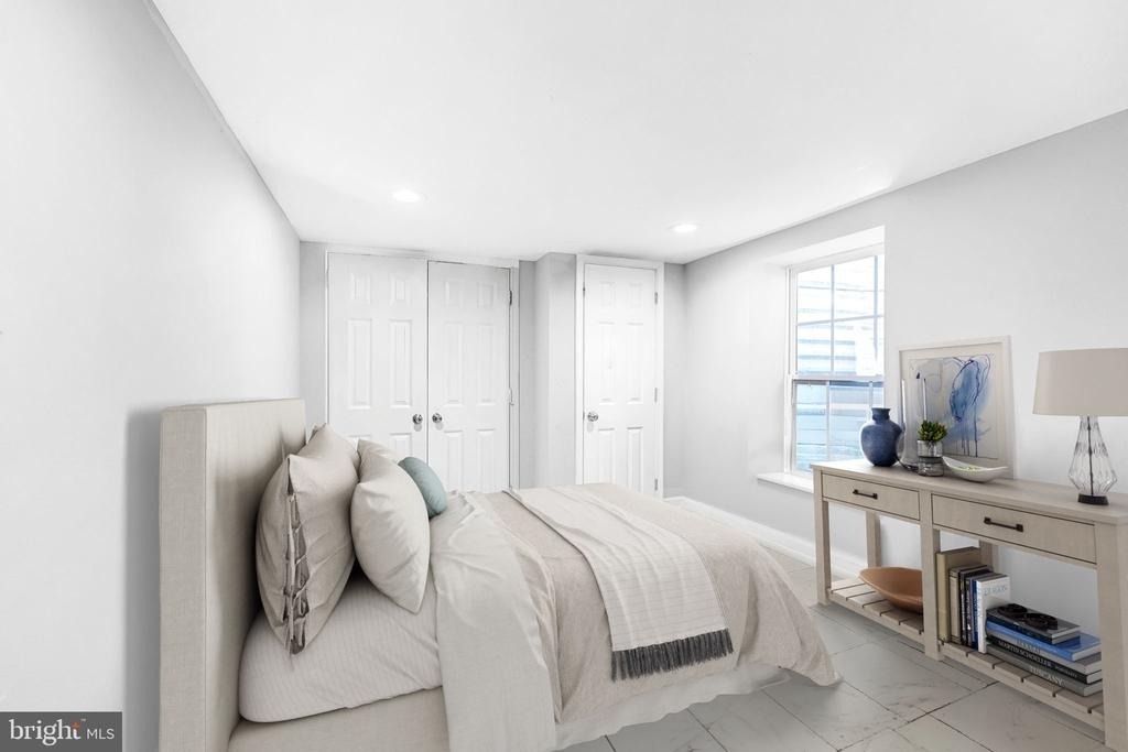 715 N George Mason Drive - Photo 19