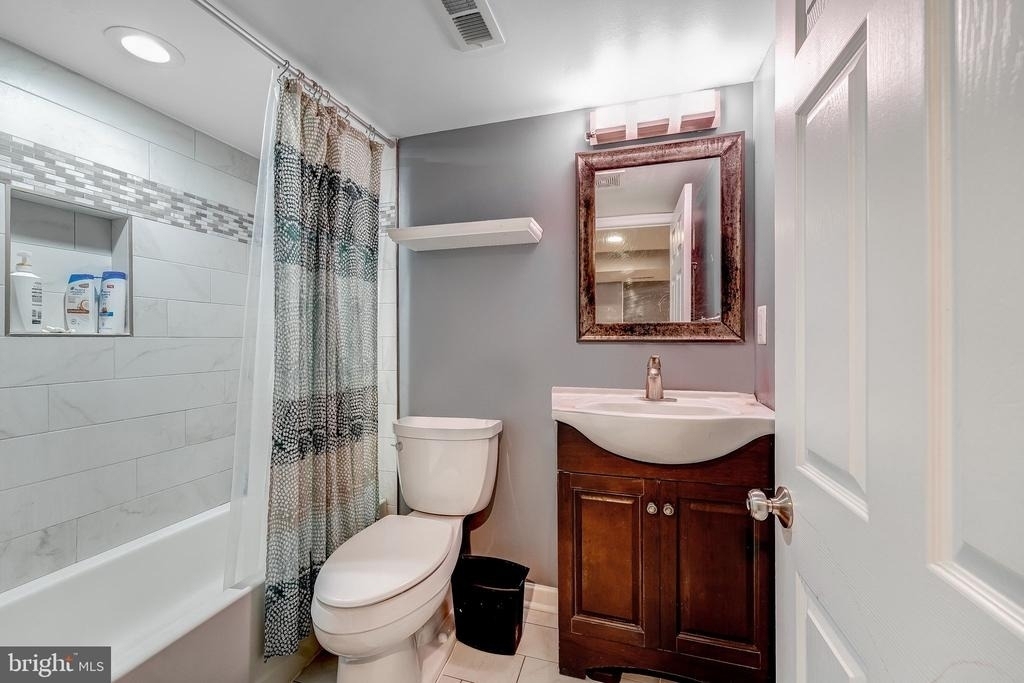 715 N George Mason Drive - Photo 23