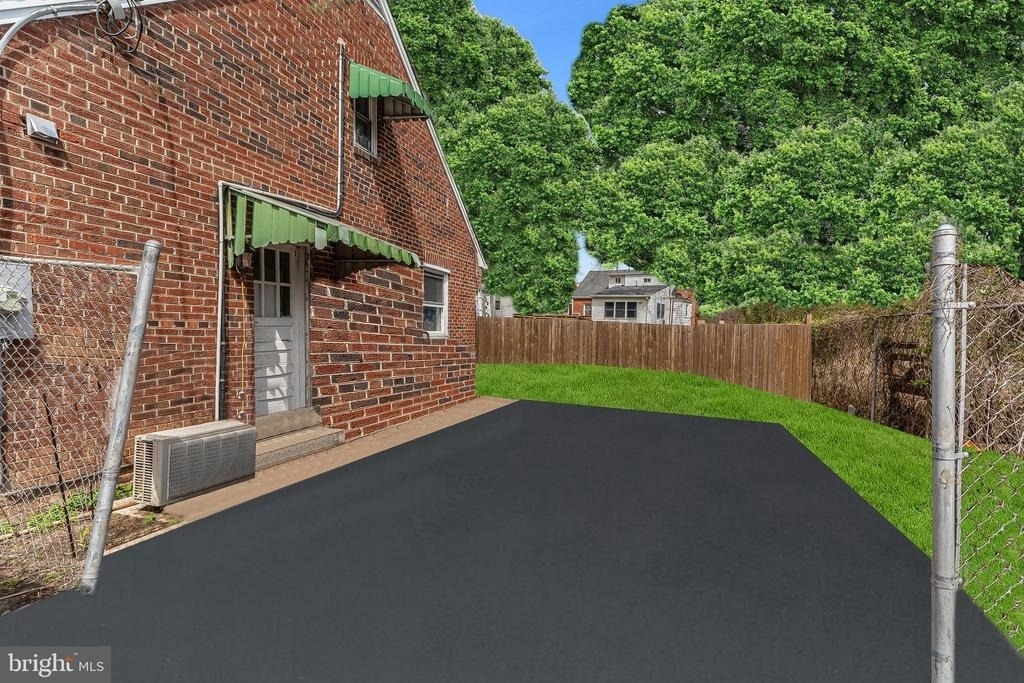 715 N George Mason Drive - Photo 25