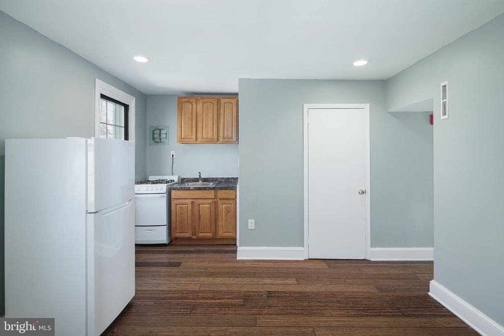184 E Huntingdon Street - Photo 1