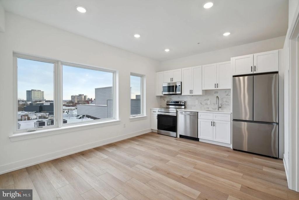 901 Leland - Photo 12