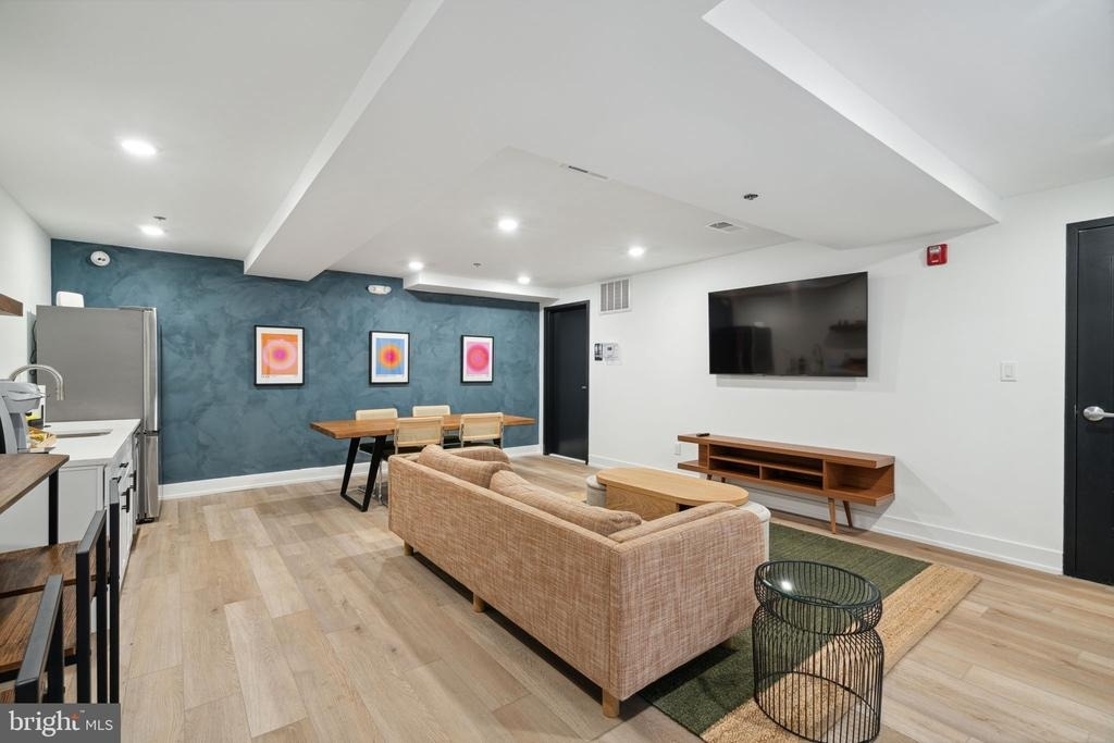 901 Leland - Photo 4