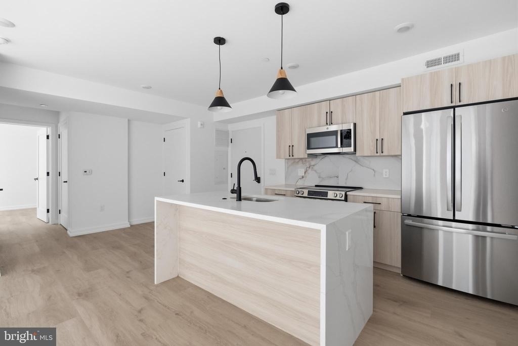 208 Vine Street - Photo 1