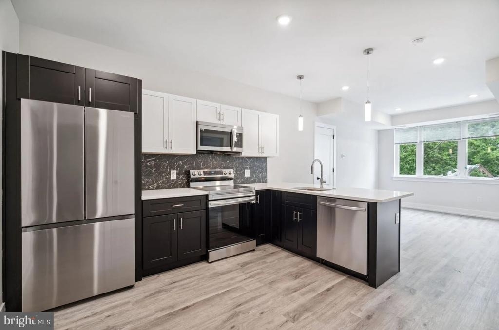 6144 Germantown Avenue - Photo 8