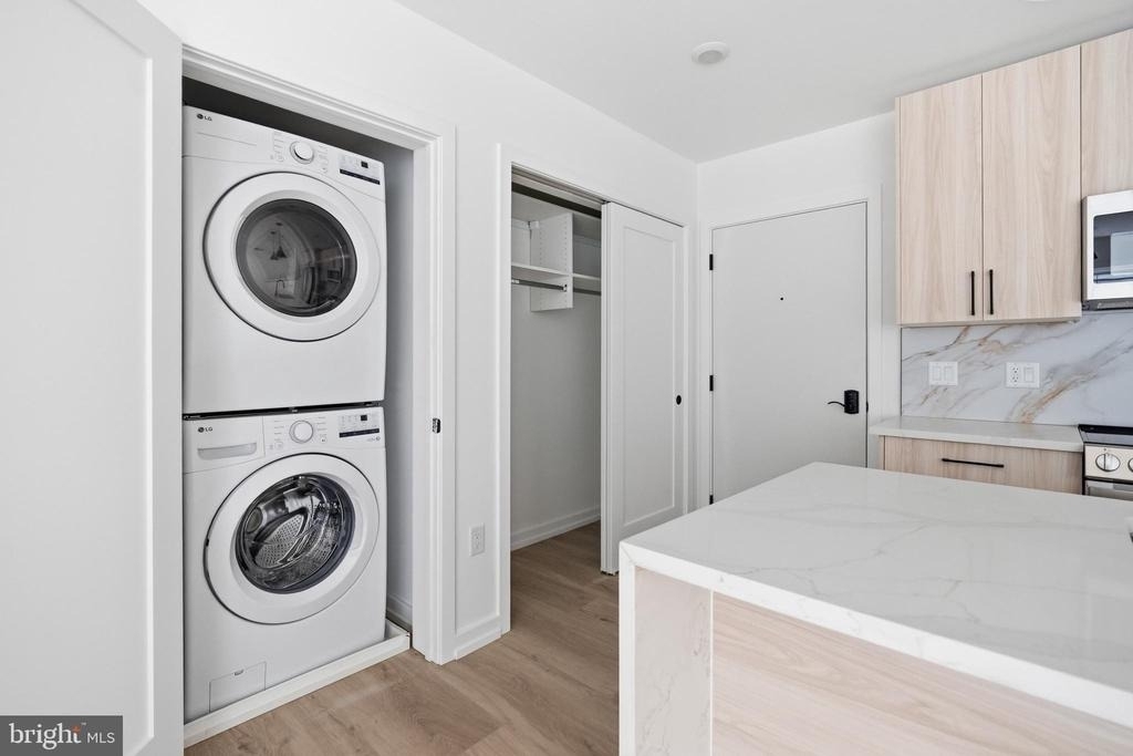 208 Vine Street - Photo 3