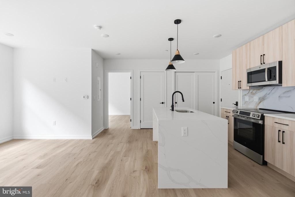 208 Vine Street - Photo 5