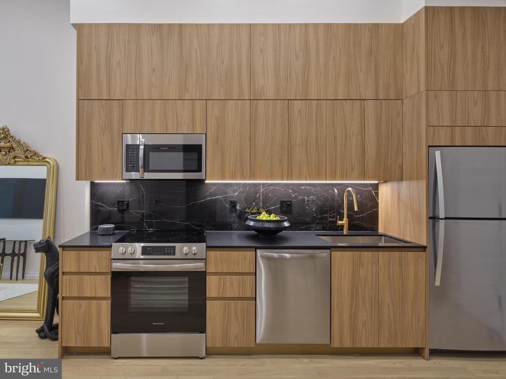 1001 S Broad Street - Photo 1