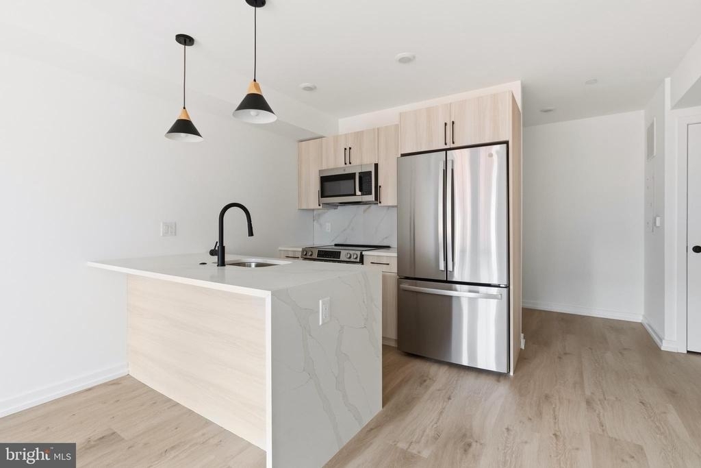 208 Vine Street - Photo 1