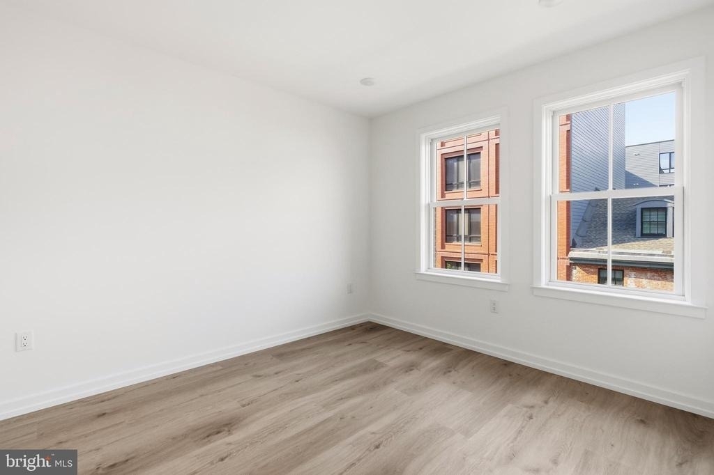 208 Vine Street - Photo 9