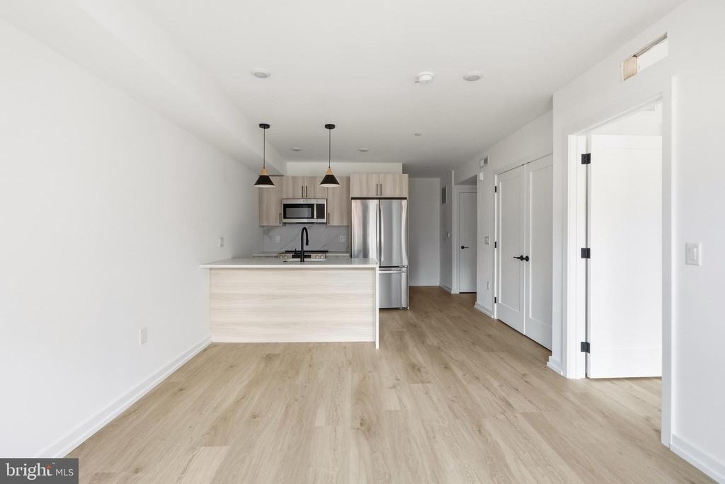 208 Vine Street - Photo 2