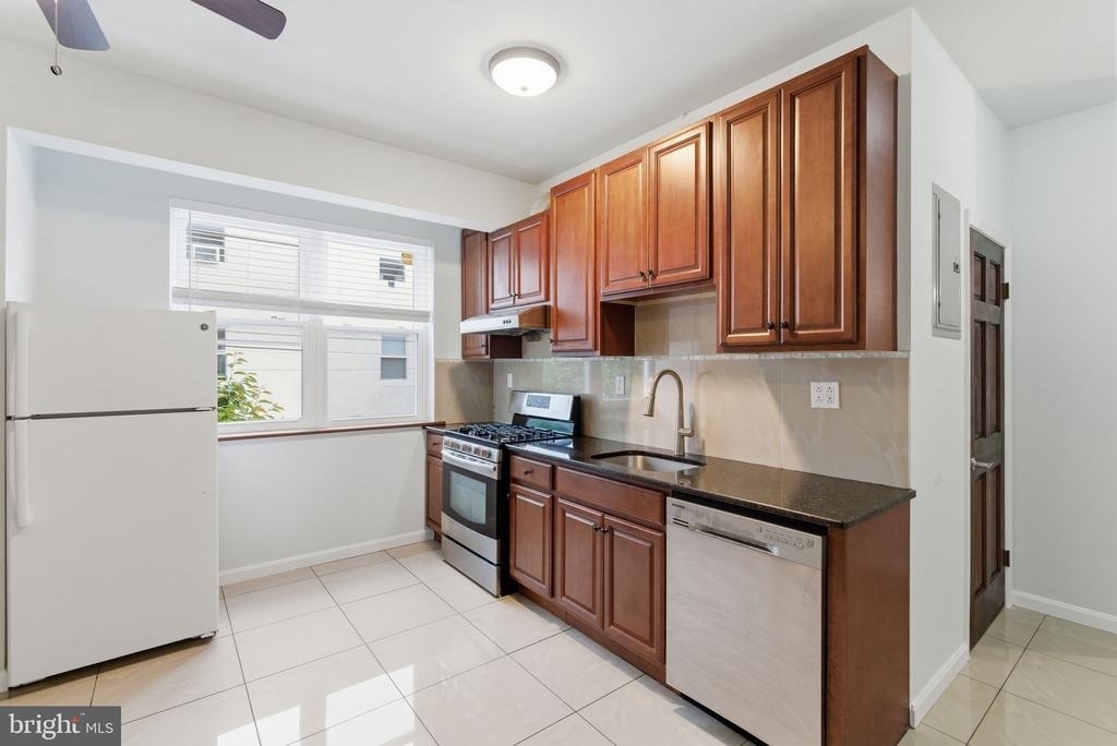 1926 S 7th Street - Photo 3