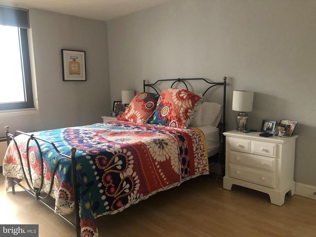 1420 Locust Street - Photo 4