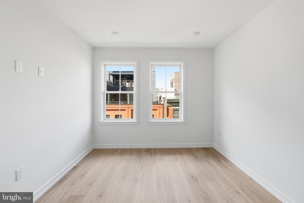208 Vine Street - Photo 9