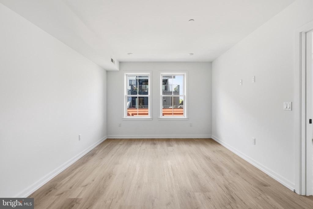 208 Vine Street - Photo 8