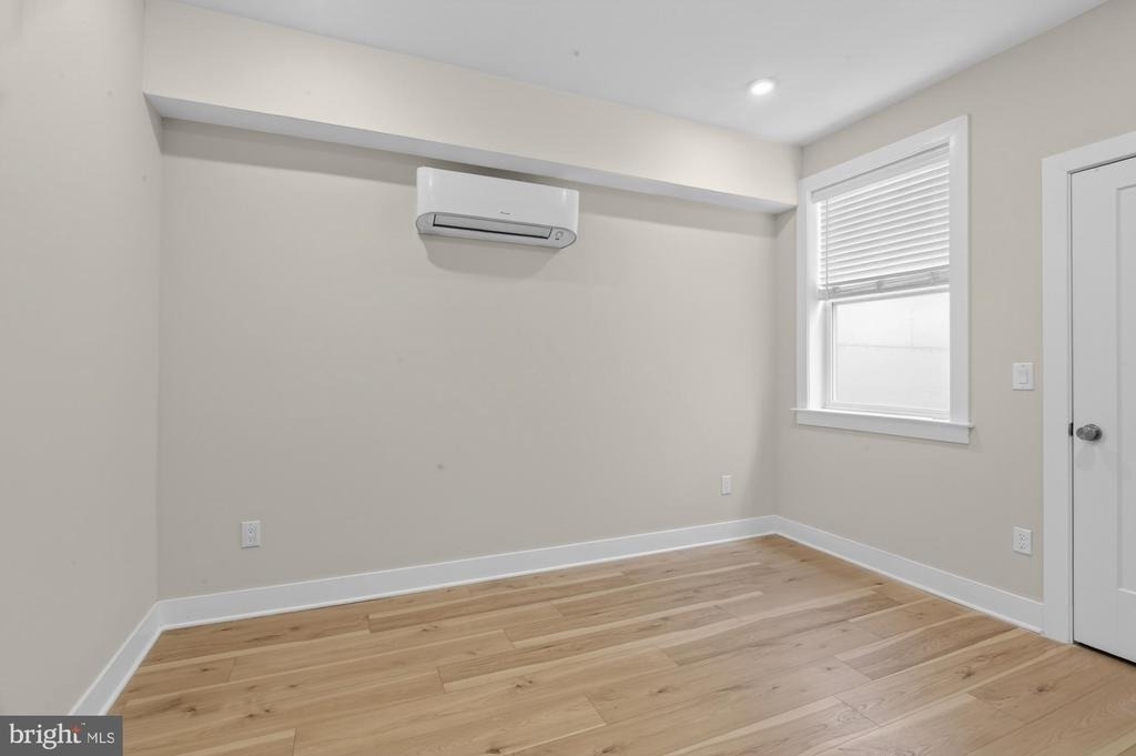 5230 Walnut Street - Photo 8