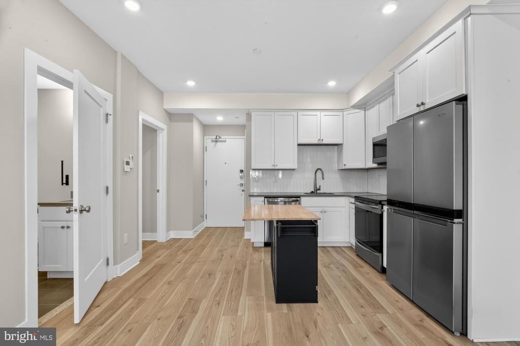 5230 Walnut Street - Photo 2