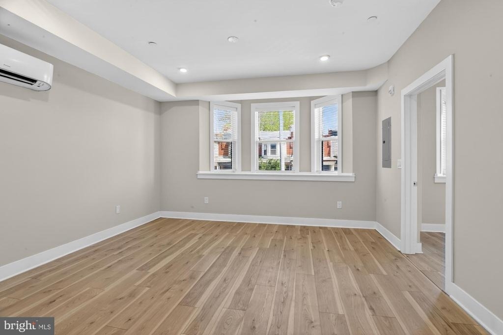 5230 Walnut Street - Photo 4