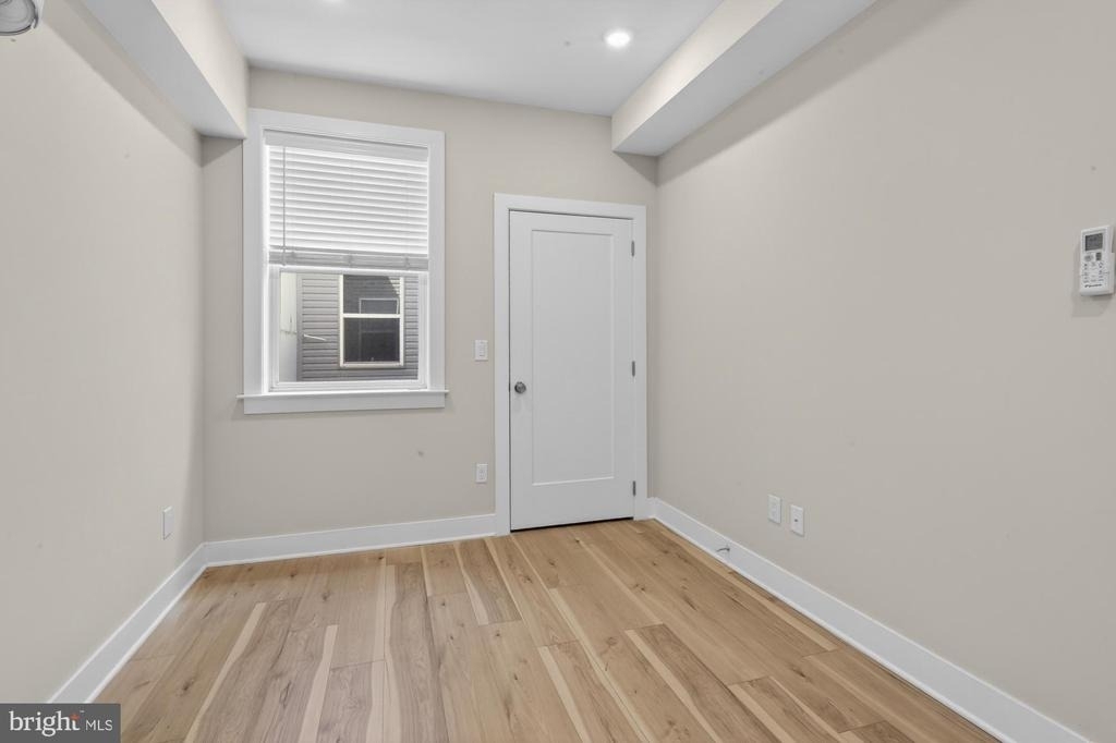 5230 Walnut Street - Photo 9