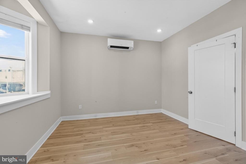 5230 Walnut Street - Photo 12