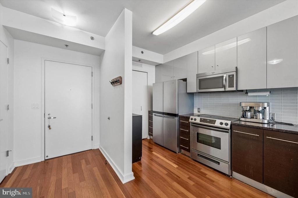 2101 Market Street - Photo 9