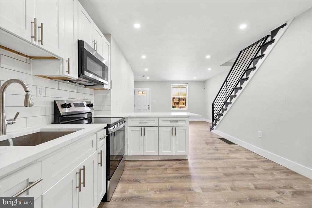 2310 Tasker Street - Photo 2
