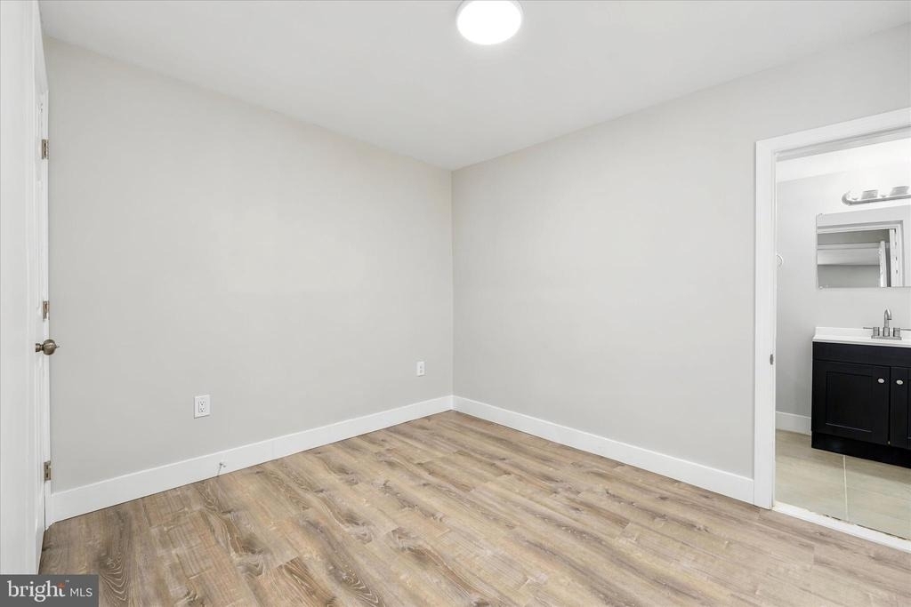 2310 Tasker Street - Photo 5
