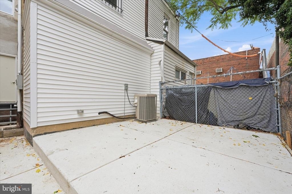 2310 Tasker Street - Photo 12