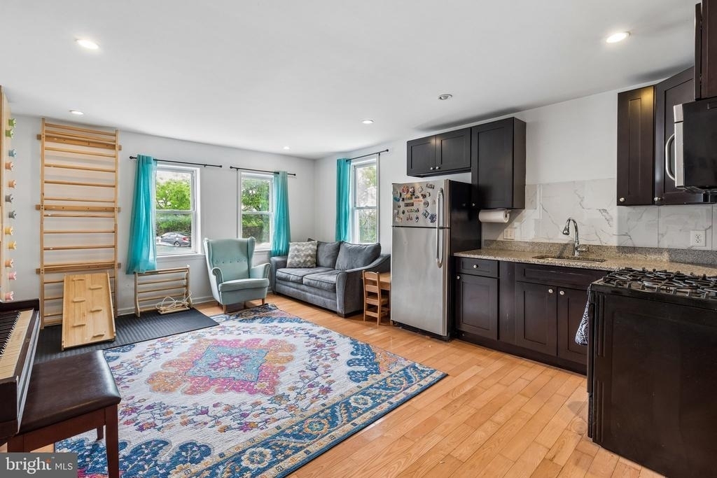 3101 Haverford Avenue - Photo 2