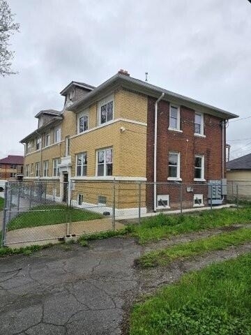 2417 W Grand Street - Photo 7